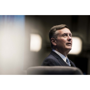 美國聯邦準備理事會副主席克拉里達（Richard Clarida）今天表示，美國經濟可能已準備迎接聯準會在明年底之前調升基準貸款利率。（圖_彭博）.jpeg